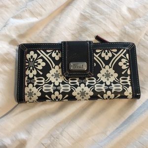 fossil wallet